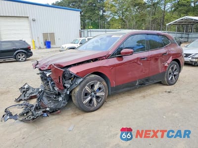 2025 BMW IX XDRIVE50 WB523CF02SCS14106 - główne zdjęcie licytacji z USA - miniatura