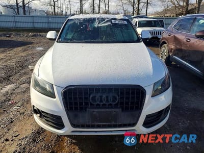 Piąte zdjęcie samochodu w środku: 2013 AUDI Q5 PREMIUM PLUS VIN:WA1LFAFP8DA099490 - miniatura