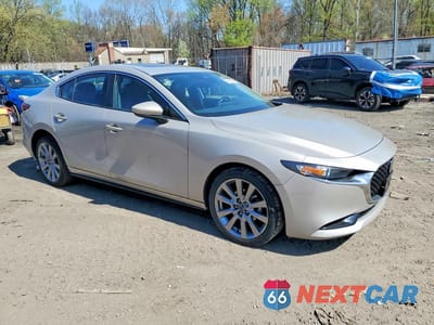 Czwarte zdjęcie samochodu z boku: 2023 MAZDA 3 PREFERRED VIN:3MZBPACM6PM355347 - miniatura