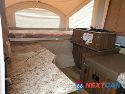 Piąte zdjęcie samochodu w środku: 2018 COACHMEN VIKING1706 VIN:5ZT1VKAC7J5013907 - miniatura