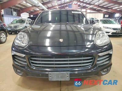 Piąte zdjęcie samochodu w środku: 2017 PORSCHE CAYENNE VIN:WP1AA2A24HKA83444 - miniatura