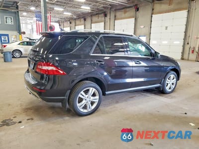 Trzecie zdjęcie samochodu z tyłu: 2013 MERCEDES-BENZ ML 350 BLUETEC VIN:4JGDA2EB4DA208253 - miniatura