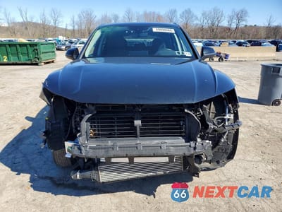 Piąte zdjęcie samochodu w środku: 2022 AUDI Q5 PREMIUM 40 VIN:WA1ABAFY9N2124209 - miniatura