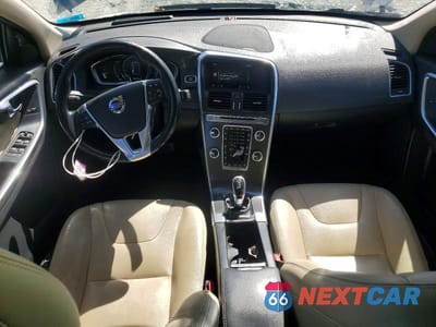 Zdjęcie 8 z 12 samochodu: 2016 VOLVO XC60 T5 PLATINUM VIN:YV4612RMXG2839433 - miniatura