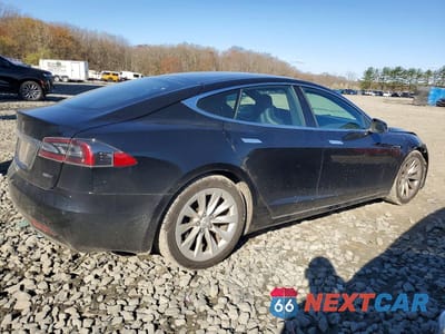 Trzecie zdjęcie samochodu z tyłu: 2016 TESLA MODEL S VIN:5YJSA1E21GF153956 - miniatura