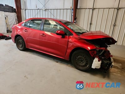 Czwarte zdjęcie samochodu z boku: 2020 TOYOTA COROLLA LE VIN:JTDEPRAE2LJ095448 - miniatura