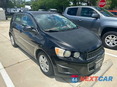 2012 CHEVROLET SONIC LT 1G1JD6SB5C4189714 - główne zdjęcie licytacji z USA - miniatura