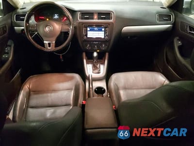 Zdjęcie 8 z 11 samochodu: 2011 VOLKSWAGEN JETTA TDI VIN:3VWLL7AJ7BM111002 - miniatura