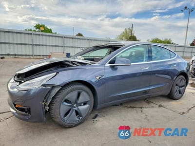 2018 TESLA MODEL 3 5YJ3E1EA8JF051769 - główne zdjęcie licytacji z USA - miniatura