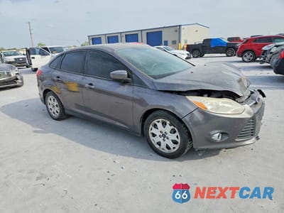 Czwarte zdjęcie samochodu z boku: 2012 FORD FOCUS SE VIN:1FAHP3F23CL255047 - miniatura