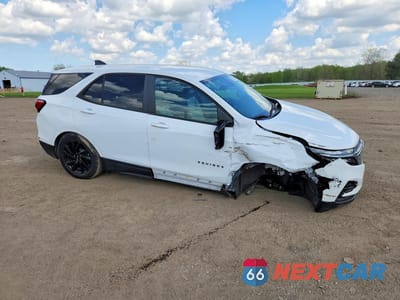 Czwarte zdjęcie samochodu z boku: 2023 CHEVROLET EQUINOX LS VIN:3GNAXHEG6PL174423 - miniatura