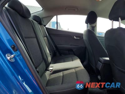 Zdjęcie 10 z 12 samochodu: 2023 KIA RIO S VIN:3KPA24AD2PE525165 - miniatura