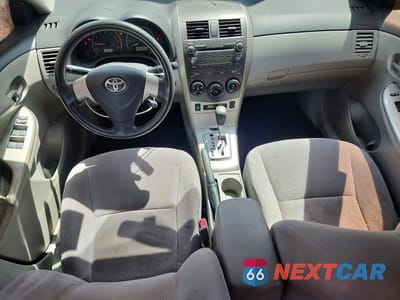Zdjęcie 8 z 12 samochodu: 2011 TOYOTA COROLLA LE VIN:JTDBU4EE4B9154718 - miniatura