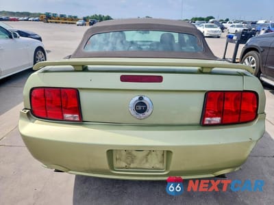Zdjęcie 6 z 12 samochodu: 2005 FORD MUSTANG GT VIN:1ZVFT85H555211569 - miniatura