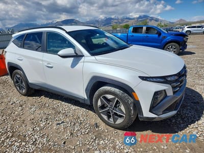 Czwarte zdjęcie samochodu z boku: 2025 HYUNDAI TUCSON VIN:3KMJBCDE2SE004869 - miniatura