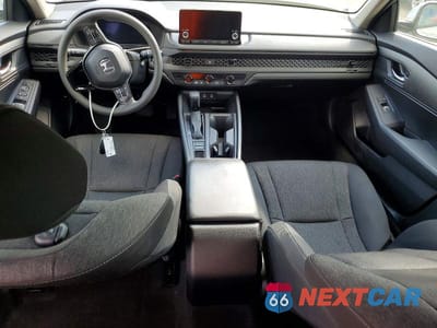 Zdjęcie 8 z 12 samochodu: 2024 HONDA ACCORD LX VIN:1HGCY1F2XRA040521 - miniatura