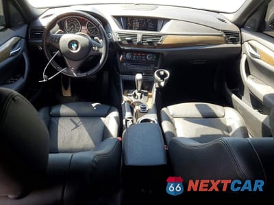 Zdjęcie 8 z 13 samochodu: 2013 BMW X1 XDRIVE35I VIN:WBAVM5C58DVV91165 - miniatura