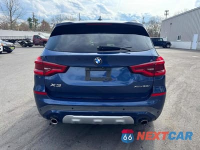 Piąte zdjęcie samochodu w środku: 2019 BMW X3 XDRIVE30I VIN:5UXTR9C53KLD98354 - miniatura