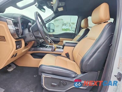 Zdjęcie 7 z 13 samochodu: 2024 FORD F350 SUPER DUTY VIN:1FT8W3DT5REC38255 - miniatura