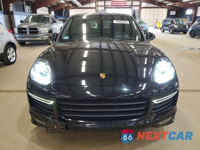 Piąte zdjęcie samochodu w środku: 2016 PORSCHE CAYENNE GTS VIN:WP1AD2A28GLA80305 - miniatura