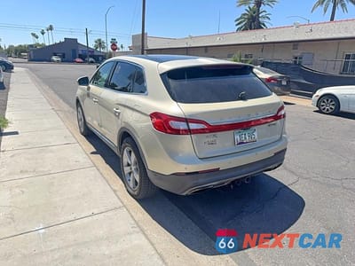 Trzecie zdjęcie samochodu z tyłu: 2016 LINCOLN MKX RESERVE VIN:2LMPJ8LP8GBL40590 - miniatura