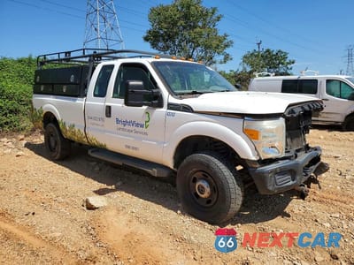 Czwarte zdjęcie samochodu z boku: 2013 FORD F350 SUPER DUTY VIN:1FT8X3B68DEA70906 - miniatura