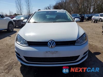 Piąte zdjęcie samochodu w środku: 2017 VOLKSWAGEN GOLF SPORTWAGEN S VIN:3VWC17AU3HM501166 - miniatura