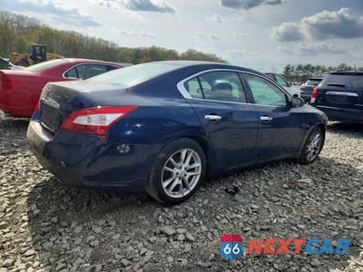 Trzecie zdjęcie samochodu z tyłu: 2011 NISSAN MAXIMA 3.5 S VIN:1N4AA5AP7BC828466 - miniatura