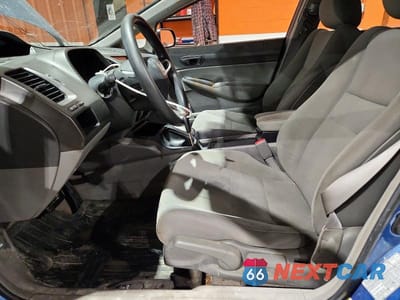 Zdjęcie 7 z 11 samochodu: 2009 HONDA CIVIC DX VIN:2HGFA16289H011215 - miniatura