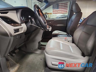 Zdjęcie 7 z 13 samochodu: 2016 TOYOTA SIENNA XLE PREMIUM 8-PASSENGER VIN:5TDYK3DC0GS745258 - miniatura