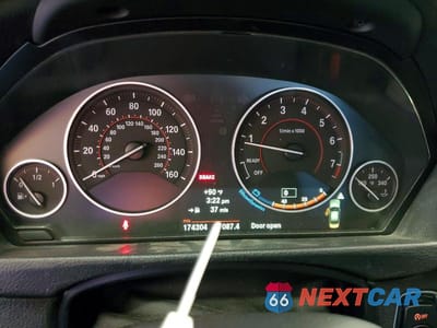 Zdjęcie 9 z 12 samochodu: 2013 BMW 335 XI VIN:WBA3B9C50DF801305 - miniatura