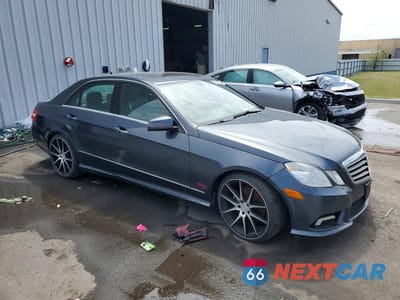 Czwarte zdjęcie samochodu z boku: 2011 MERCEDES-BENZ E 350 4MATIC VIN:WDDHF8HB6BA479954 - miniatura