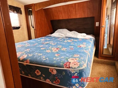 Piąte zdjęcie samochodu w środku: 2012 JAYCO EAGLE CAMPER VIN:1UJCJ0BL1C1PZ0179 - miniatura