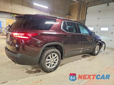 Trzecie zdjęcie samochodu z tyłu: 2020 CHEVROLET TRAVERSE LT VIN:1GNERGKW4LJ258789 - miniatura