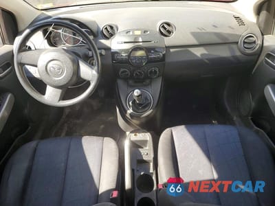 Zdjęcie 8 z 12 samochodu: 2012 MAZDA MAZDA2 VIN:JM1DE1KZ1C0132869 - miniatura