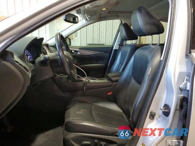 Zdjęcie 7 z 13 samochodu: 2015 INFINITI Q50 PREMIUM VIN:JN1BV7AR5FM402911 - miniatura