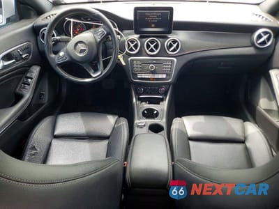 Zdjęcie 8 z 11 samochodu: 2017 MERCEDES-BENZ CLA 250 VIN:WDDSJ4EB4HN472598 - miniatura