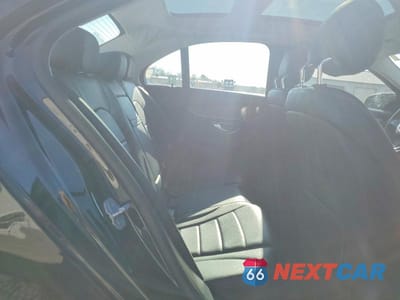 Zdjęcie 10 z 11 samochodu: 2015 MERCEDES-BENZ C 300 4MATIC VIN:55SWF4KBXFU072508 - miniatura