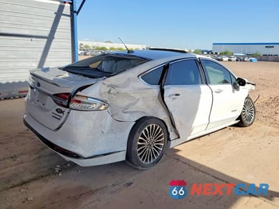 Trzecie zdjęcie samochodu z tyłu: 2017 FORD FUSION TITANIUM HEV VIN:3FA6P0RU0HR301882 - miniatura