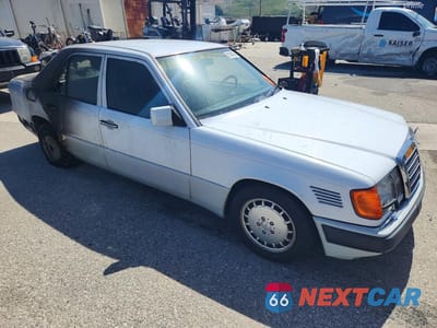 Czwarte zdjęcie samochodu z boku: 1993 MERCEDES-BENZ 300 D VIN:WDBEB28E5PB981581 - miniatura