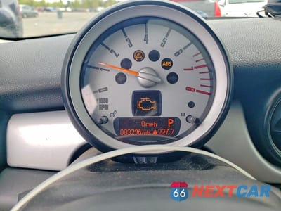Zdjęcie 9 z 12 samochodu: 2010 MINI COOPER VIN:WMWMF3C51ATZ62569 - miniatura