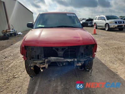 Piąte zdjęcie samochodu w środku: 2003 GMC SONOMA VIN:1GTDT19X638215872 - miniatura