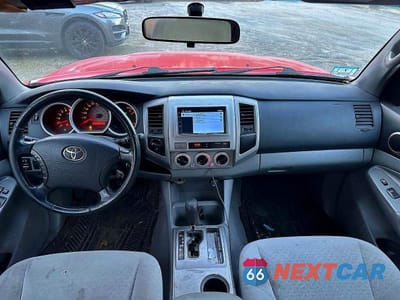 Zdjęcie 9 z 10 samochodu: 2006 TOYOTA TACOMA DOUBLE CAB VIN:5TELU42N76Z180863 - miniatura