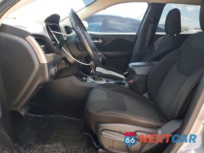 Zdjęcie 7 z 13 samochodu: 2015 JEEP CHEROKEE LATITUDE VIN:1C4PJMCS0FW757275 - miniatura