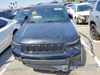 Piąte zdjęcie samochodu w środku: 2023 JEEP GRAND CHEROKEE L LAREDO VIN:1C4RJKAG7P8822544 - miniatura