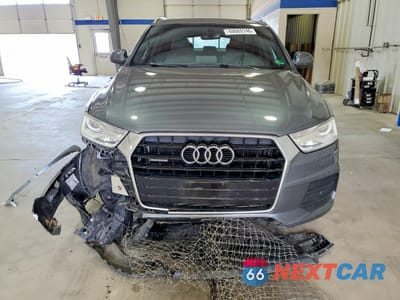 Piąte zdjęcie samochodu w środku: 2017 AUDI Q3 PREMIUM VIN:WA1ECCFS2HR003801 - miniatura