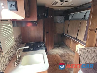 Zdjęcie 6 z 10 samochodu: 2015 JAYCO JAY FEATHER CAMPER VIN:1UJBJHBJ1F1JD0197 - miniatura