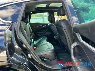 Piąte zdjęcie samochodu w środku: 2020 MASERATI LEVANTE S VIN:ZN661YUA5LX344605 - miniatura