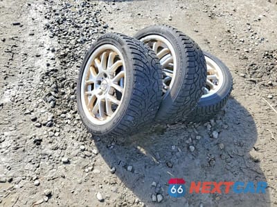 Zdjęcie 12 z 13 samochodu: 2004 BMW 330 I VIN:WBAEV53404KM07858 - miniatura