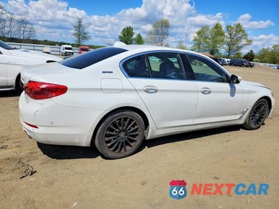 Trzecie zdjęcie samochodu z tyłu: 2018 BMW 530XE VIN:WBAJB1C53JB084961 - miniatura